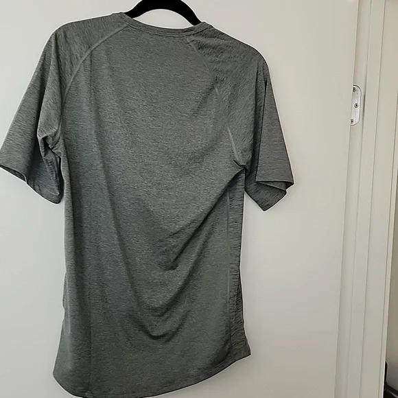 Nike Pro Dri-fit Top Size Medium - Picture 4 of 5